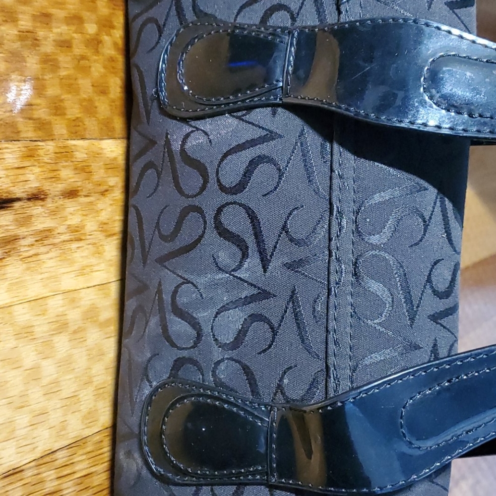 Handbag - Picture 2 of 6